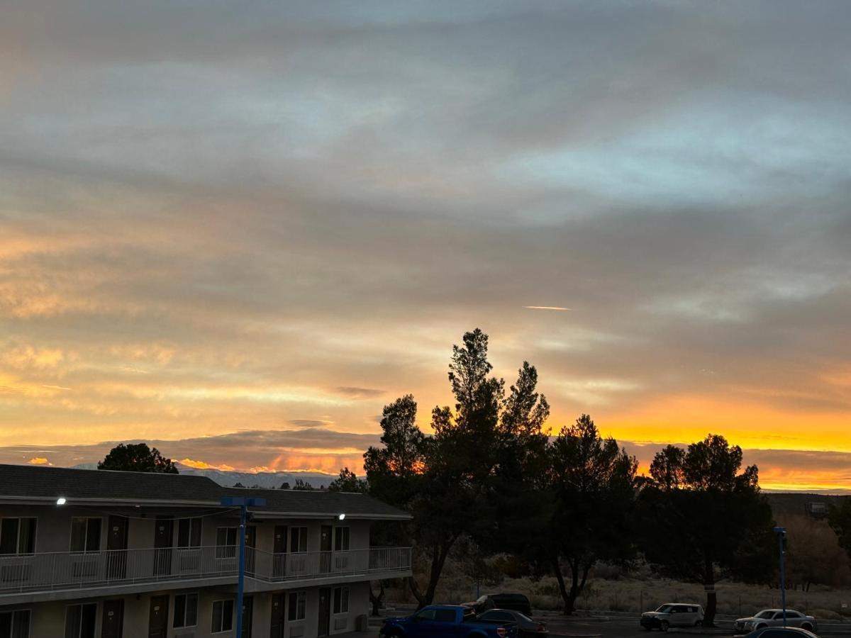Motel 6 Victorville Ngoại thất bức ảnh